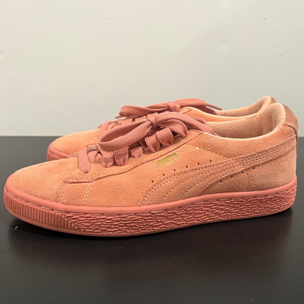 PUMA Suede Jr Desert Flower Classic Athletic Shoe - Picture 3 of 6